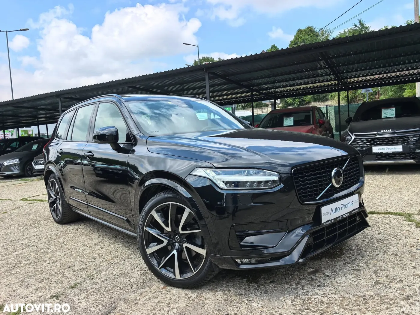 Volvo XC 90 2023 — 235 CP, cutie automată