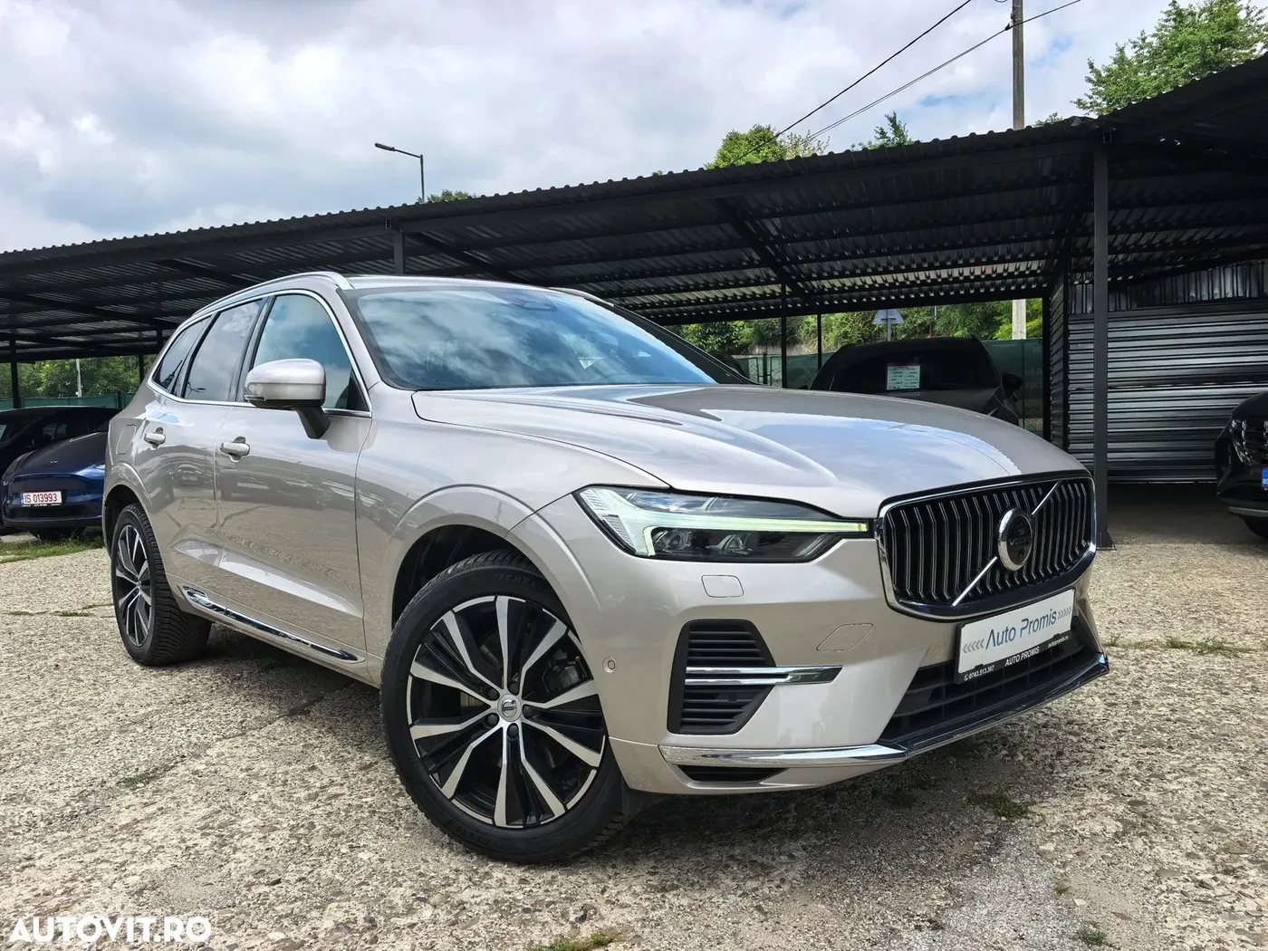 Volvo XC 60 2023 — 398 CP, cutie automată