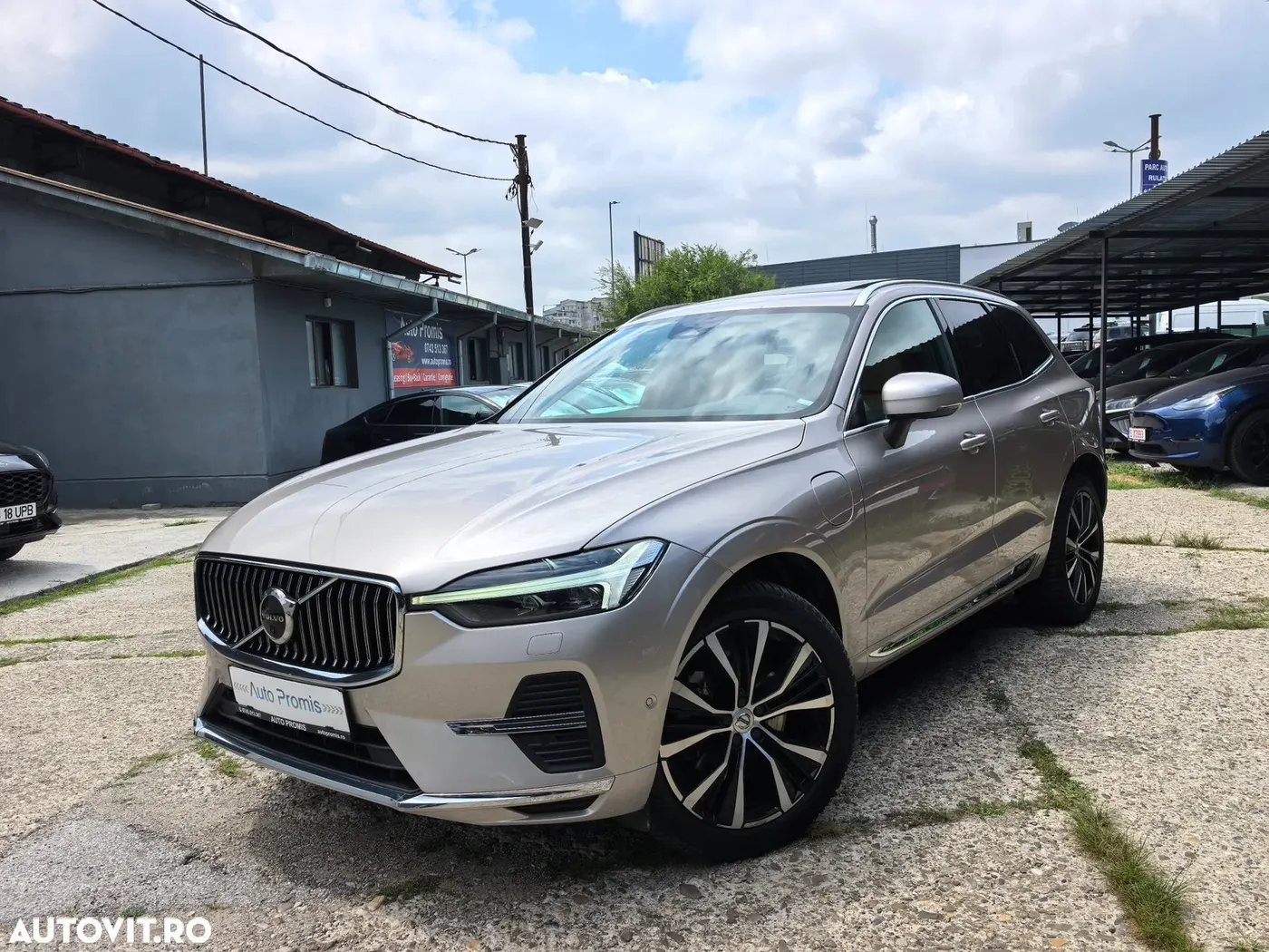 Volvo XC 60 2023 — față