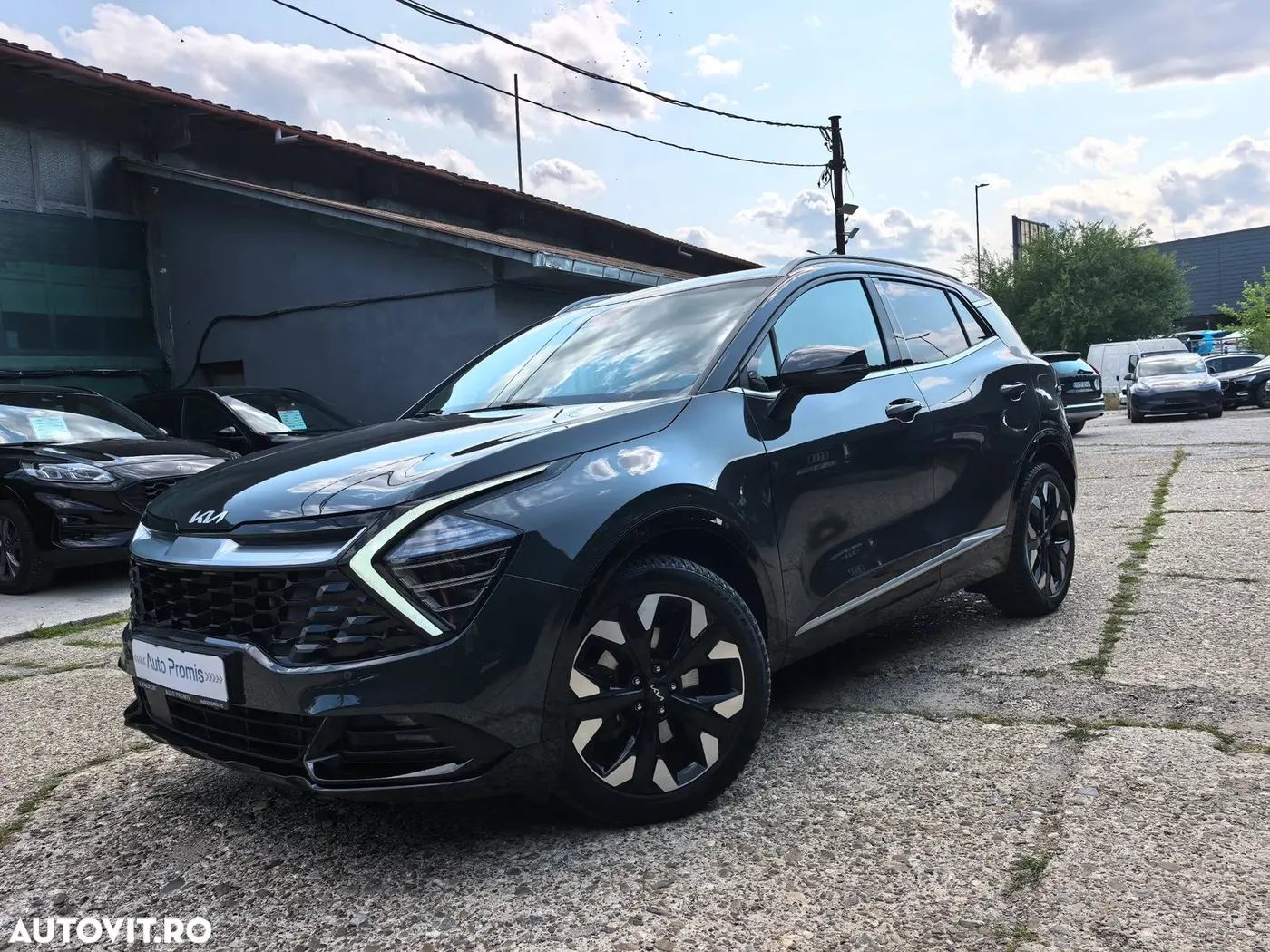Kia Sportage 2023 — lateral stânga