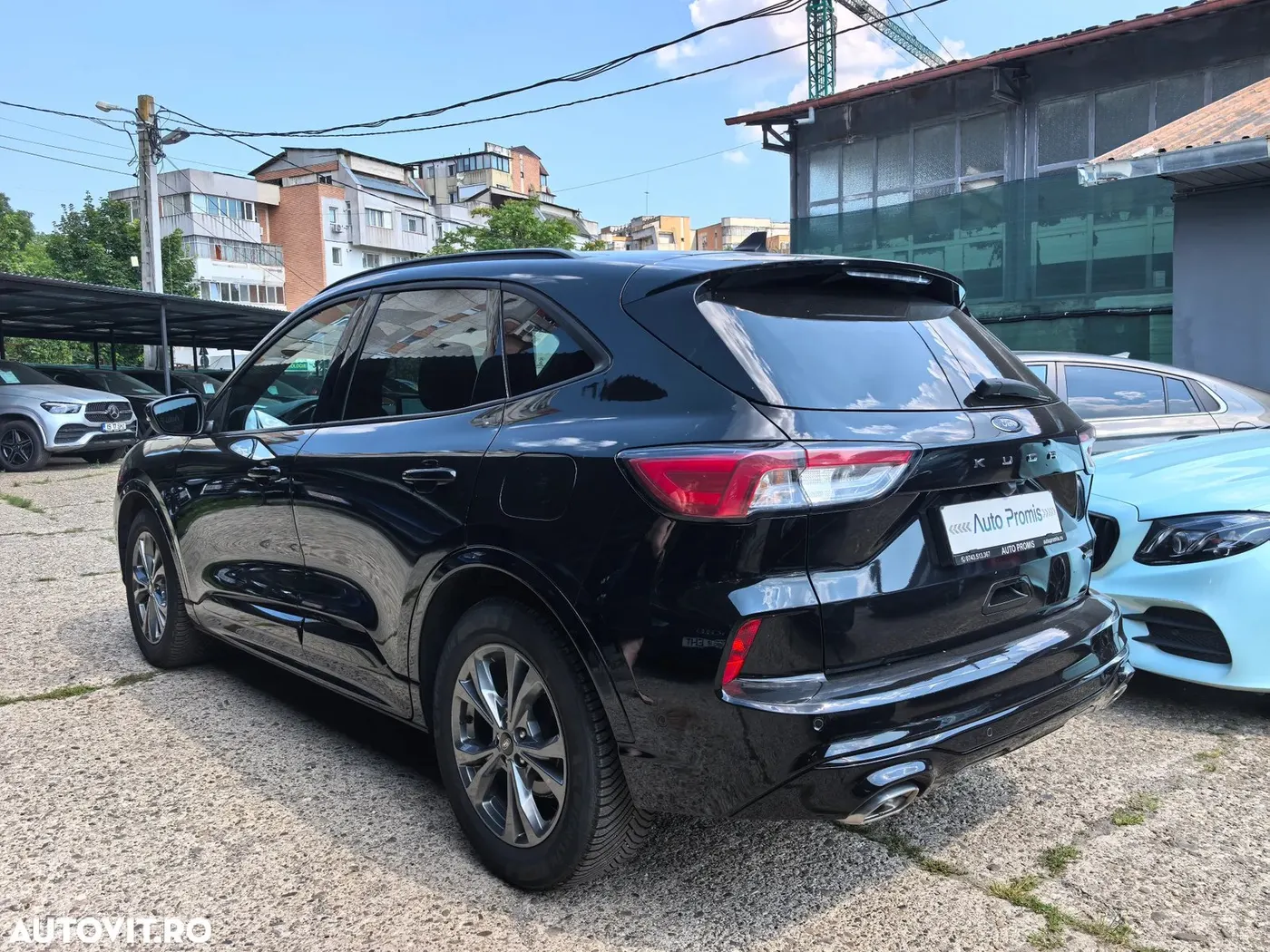 Ford Kuga 2022 — lateral stânga