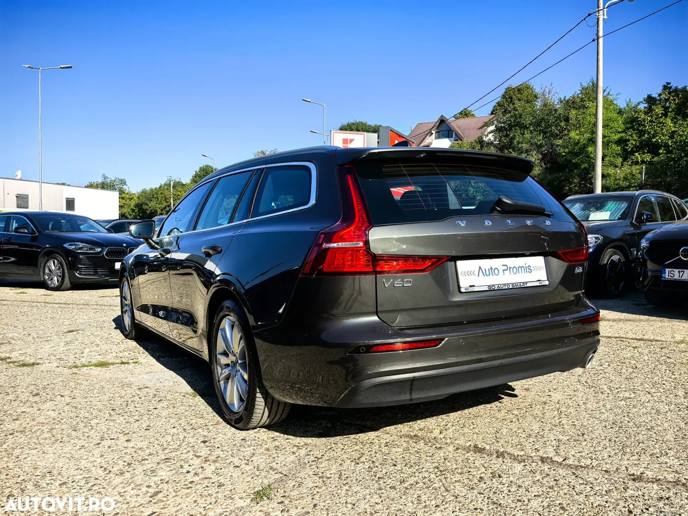 Volvo V60 2019 — lateral stânga