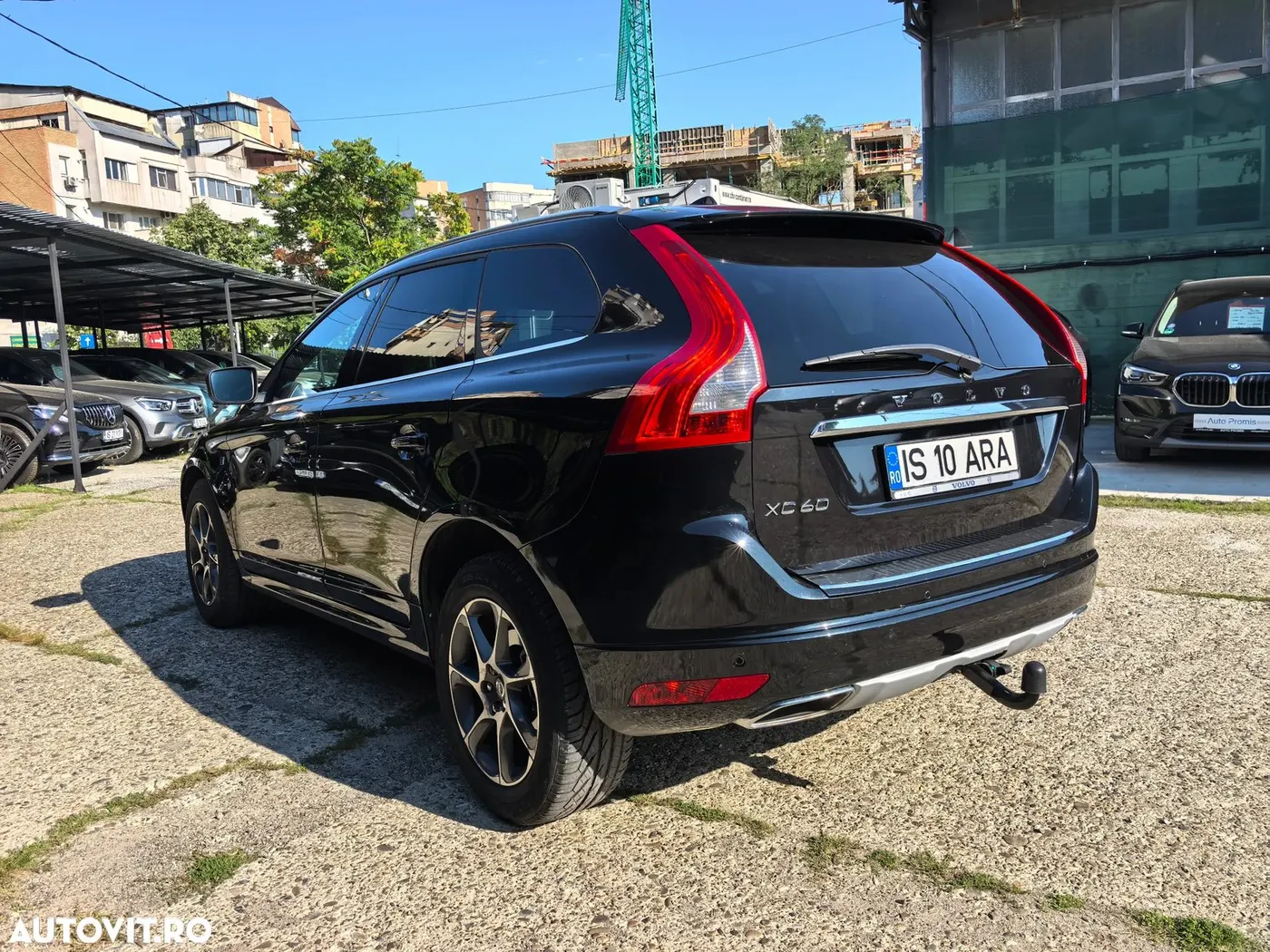 Volvo XC 60 2016 — lateral stânga